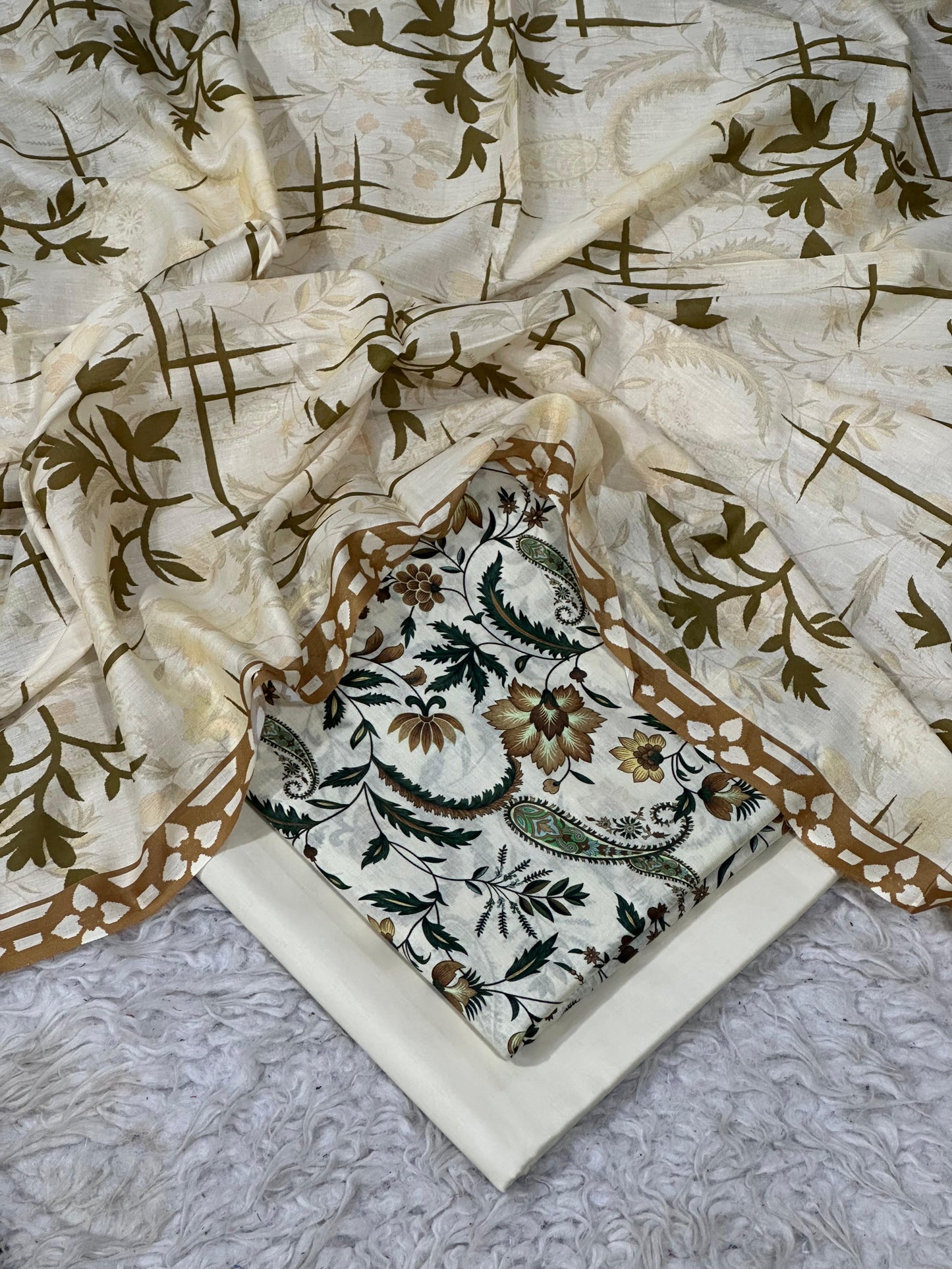 printed lawn 3pc with voil dupatta D-2
