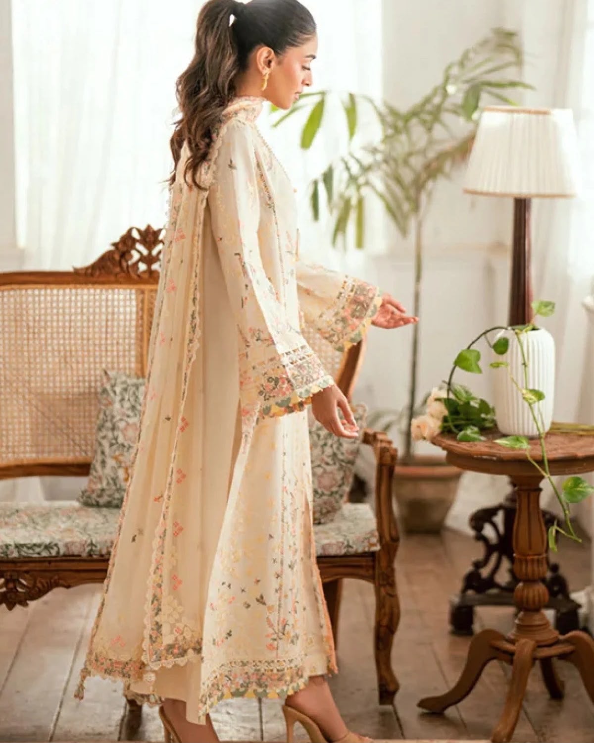 Embroidered Dhanak D-19