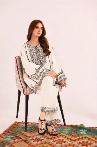 Embroidered Dhanak D-20